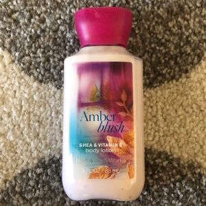 AMBER BLUSH SHEA AND VITAMIN E TRAVEL SIZE LOTION